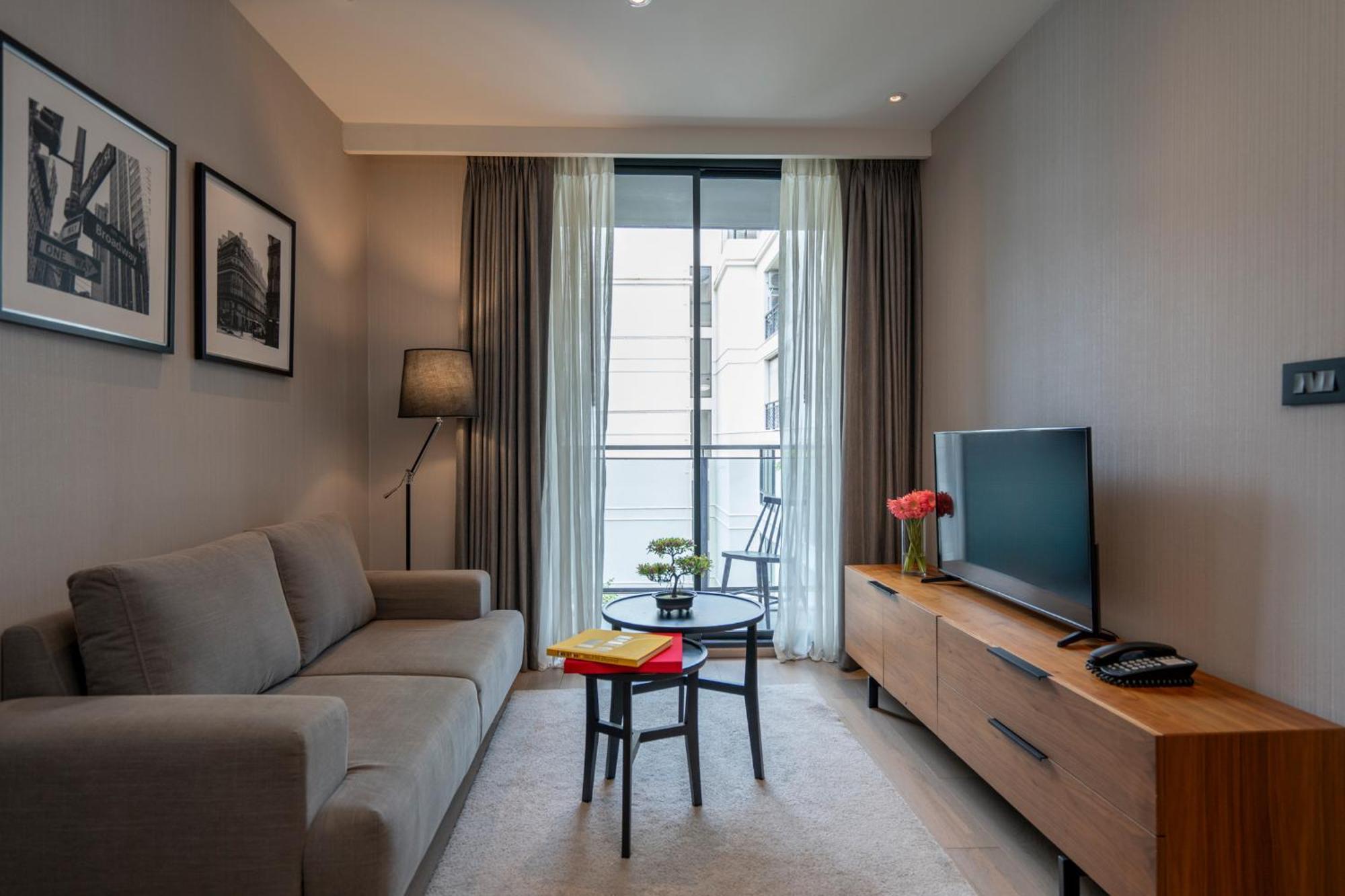 Walton Suites Sukhumvit Bangkok Exterior foto