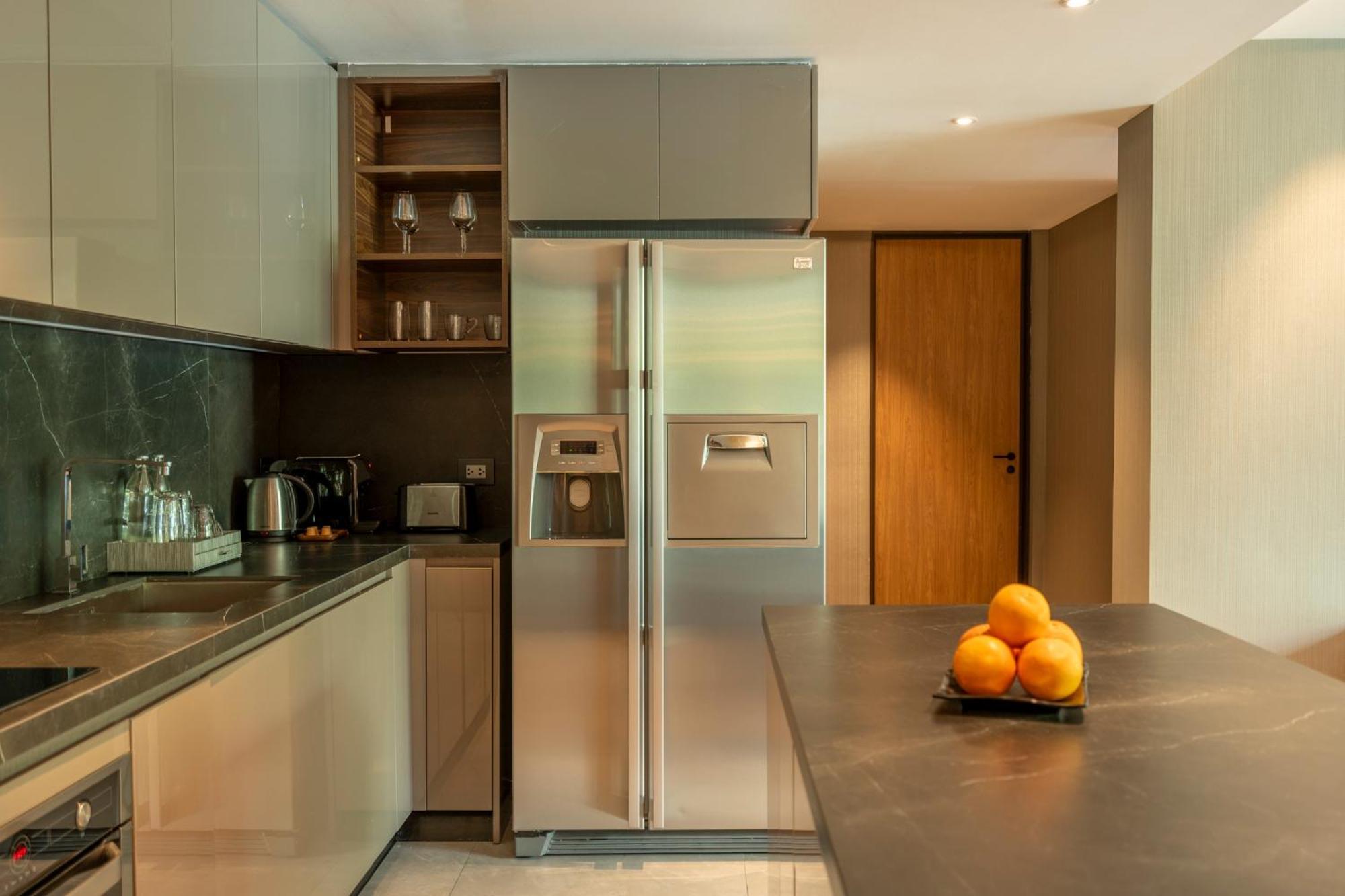 Walton Suites Sukhumvit Bangkok Exterior foto