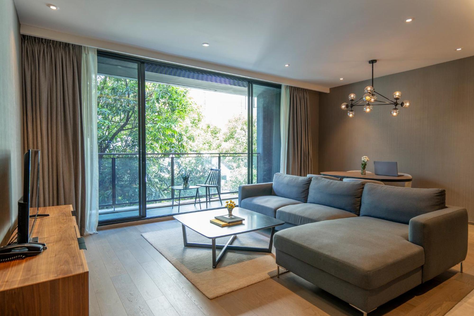 Walton Suites Sukhumvit Bangkok Exterior foto