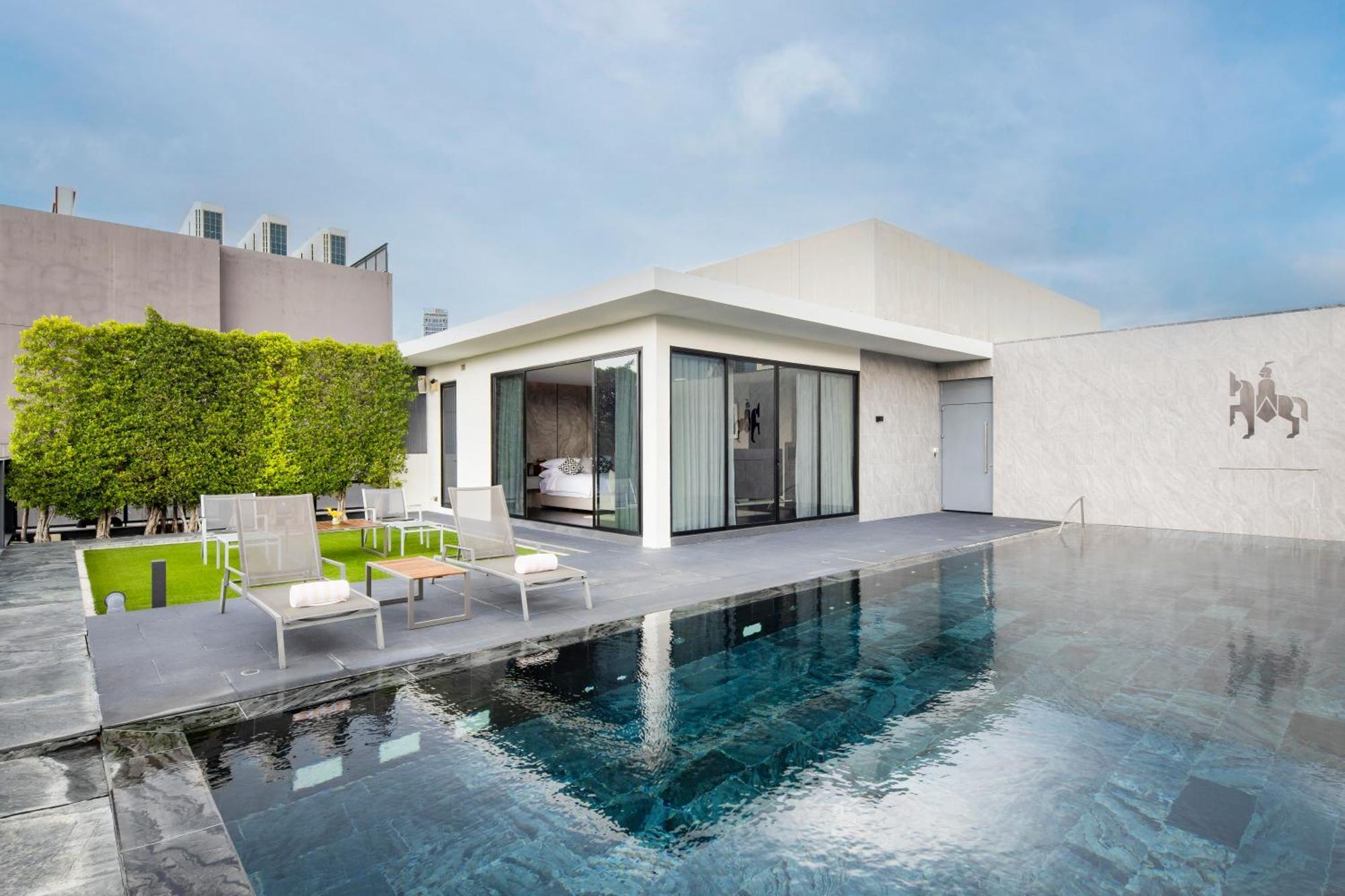 Walton Suites Sukhumvit Bangkok Exterior foto
