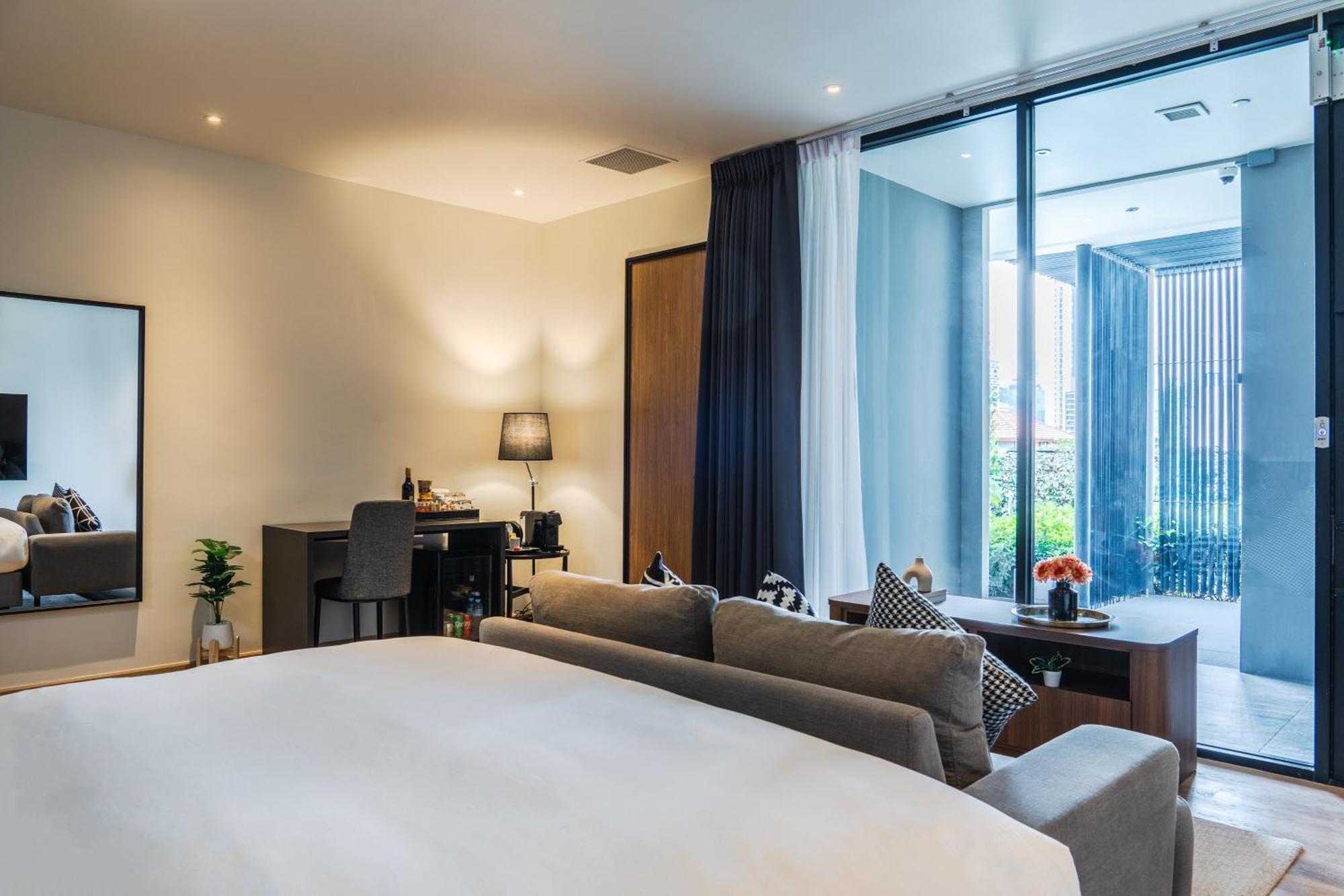 Walton Suites Sukhumvit Bangkok Exterior foto